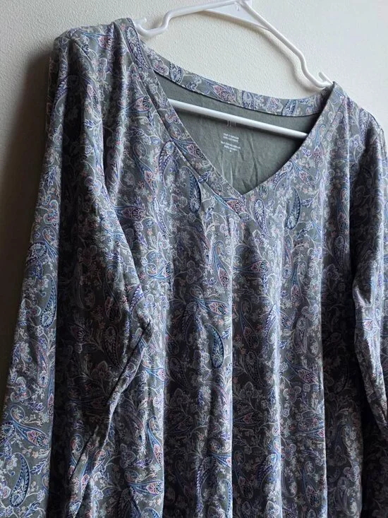 J. Jill Gray/Purple Paisley V-Neck Jersey Size Medium - Picture 2 of 15